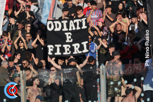 Catania-Benevento 1-0 (i tifosi) · Catania - Benevento