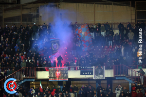 Catania-Brindisi 4-0 (i tifosi) · Catania - Brindisi