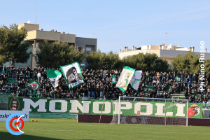 Monopoli-Catania 1-2 (i tifosi) · Monopoli - Catania
