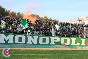Monopoli-Catania 1-2 (i tifosi) · Monopoli - Catania