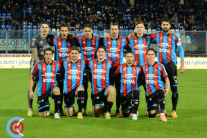 Catania-Crotone 2-0