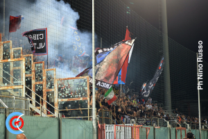 Crotone-Catania 1-0 coppa Italia i tifosi