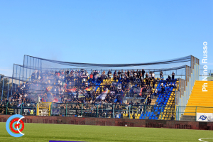 Giugliano-Catania 0-3 (i tifosi)