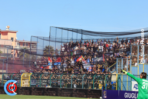 Giugliano-Catania 0-3 (i tifosi)