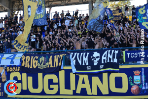 Giugliano-Catania 0-3 (i tifosi)