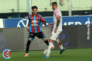 Catania-Benevento 1-0