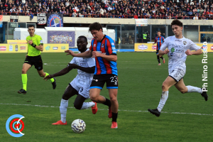 Catania-Cavese 2-0