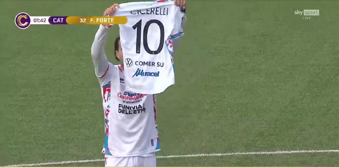 Un lampo di Forte, un muro di gruppo: il Catania sbanca Picerno e resta in vetta